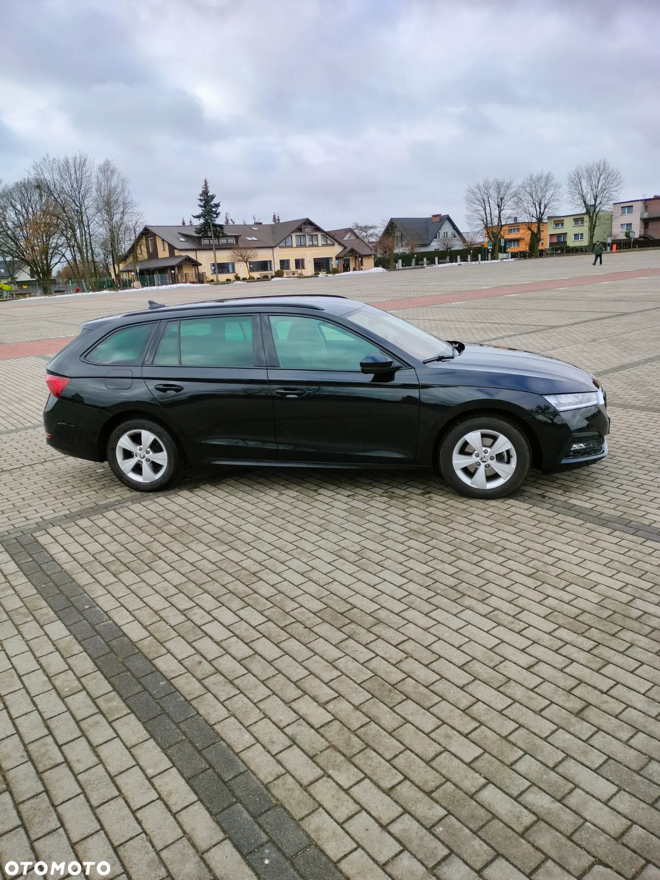 Skoda Octavia Combi 2.0 TDI DSG Style - 9