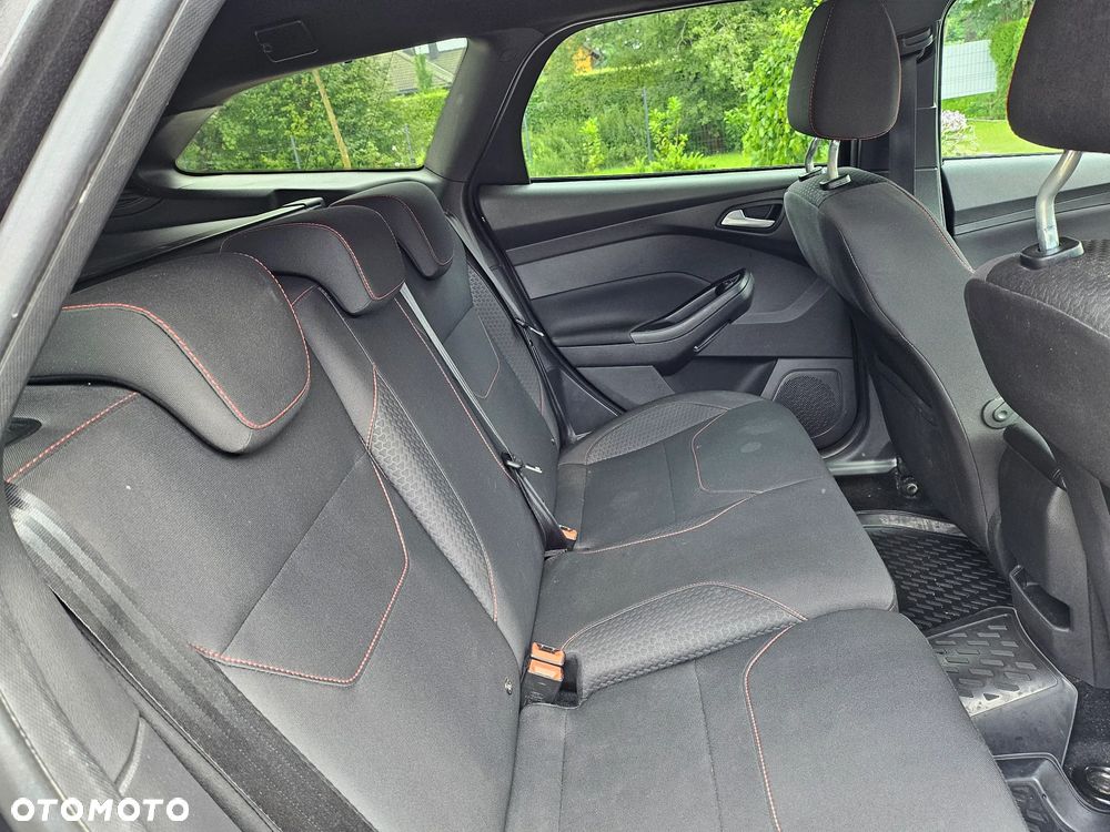 Ford Focus 1.5 EcoBoost ST-Line Business - 27