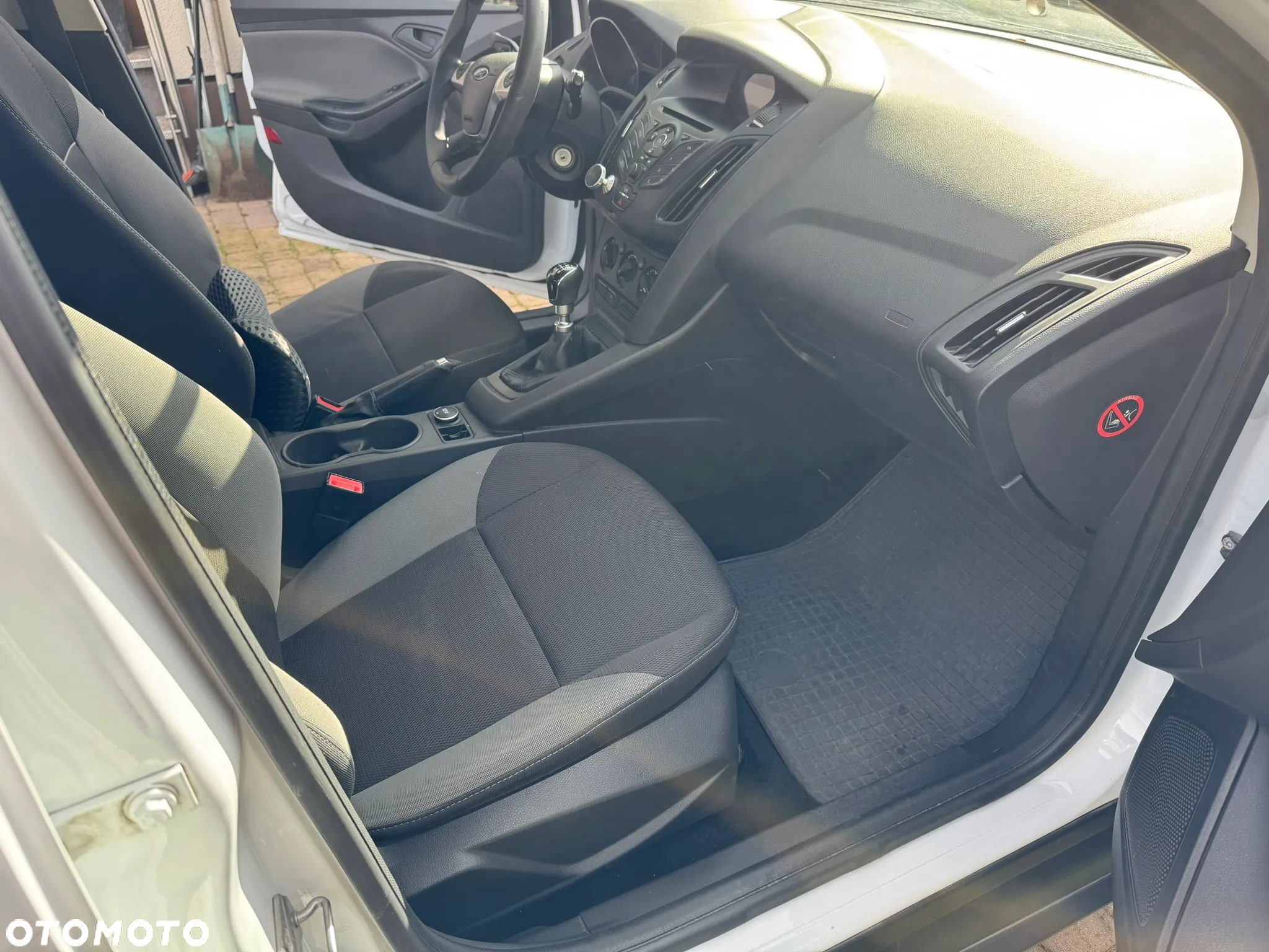 Ford Focus 1.6 TDCi Ambiente - 8