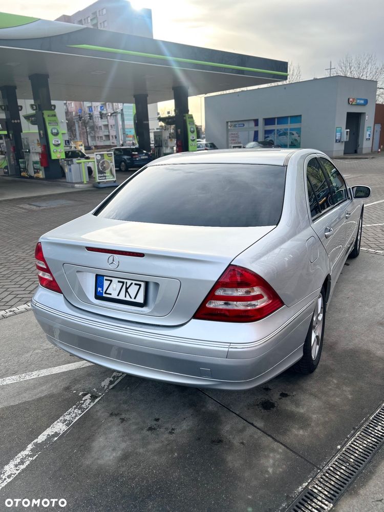 Mercedes-Benz Klasa C 280 4Matic Automatik Avantgarde - 16