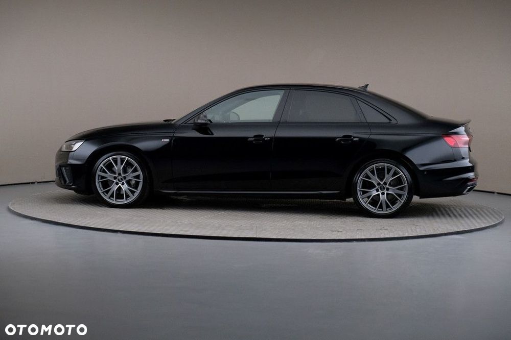 Audi A4 Limousine - 4