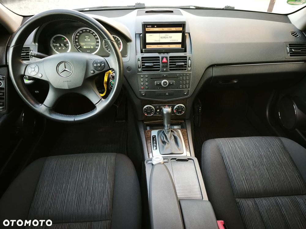 Mercedes-Benz Klasa C 200 (BlueEFFICIENCY) 7G-TRONIC Elegance - 12