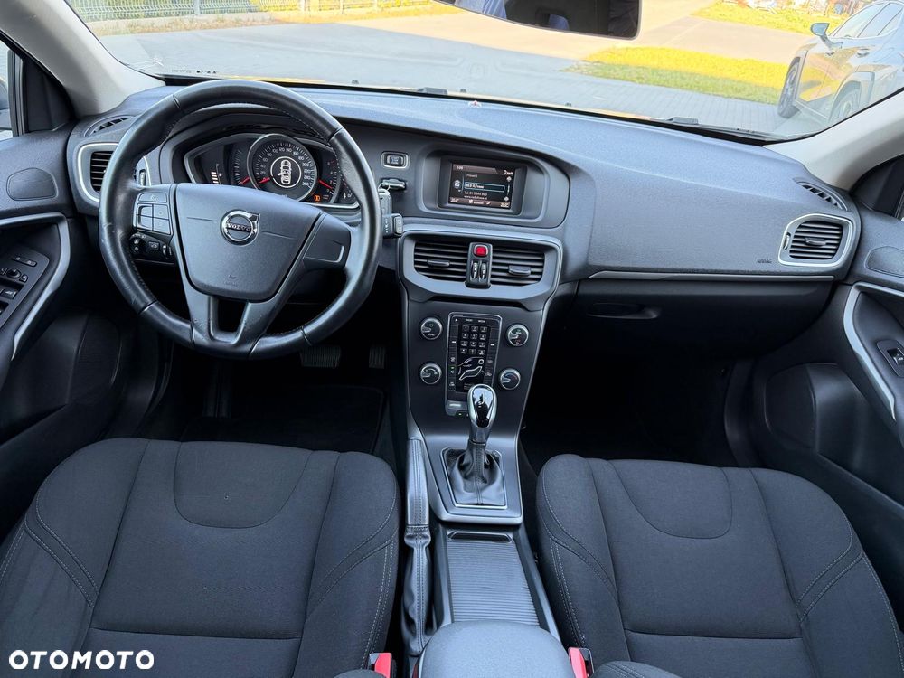 Volvo V40 D3 Geartronic - 13