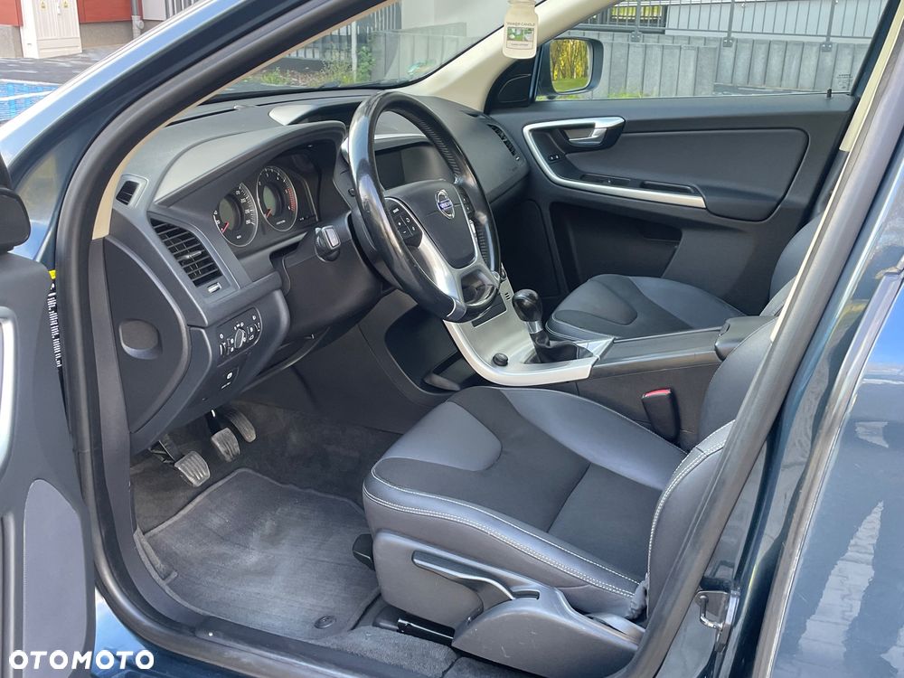 Volvo XC 60 D5 AWD - 17