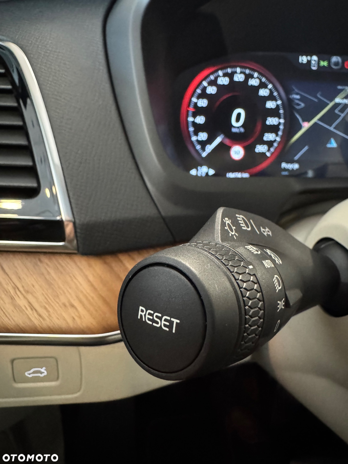 Volvo XC 90 - 26