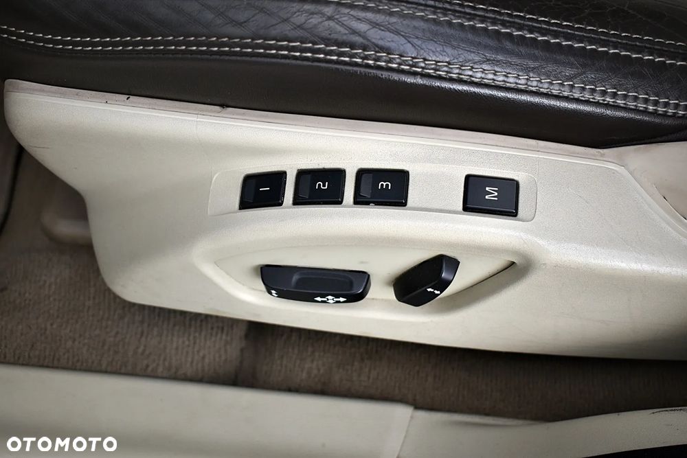 Volvo XC 60 2.4D AWD Summum - 28