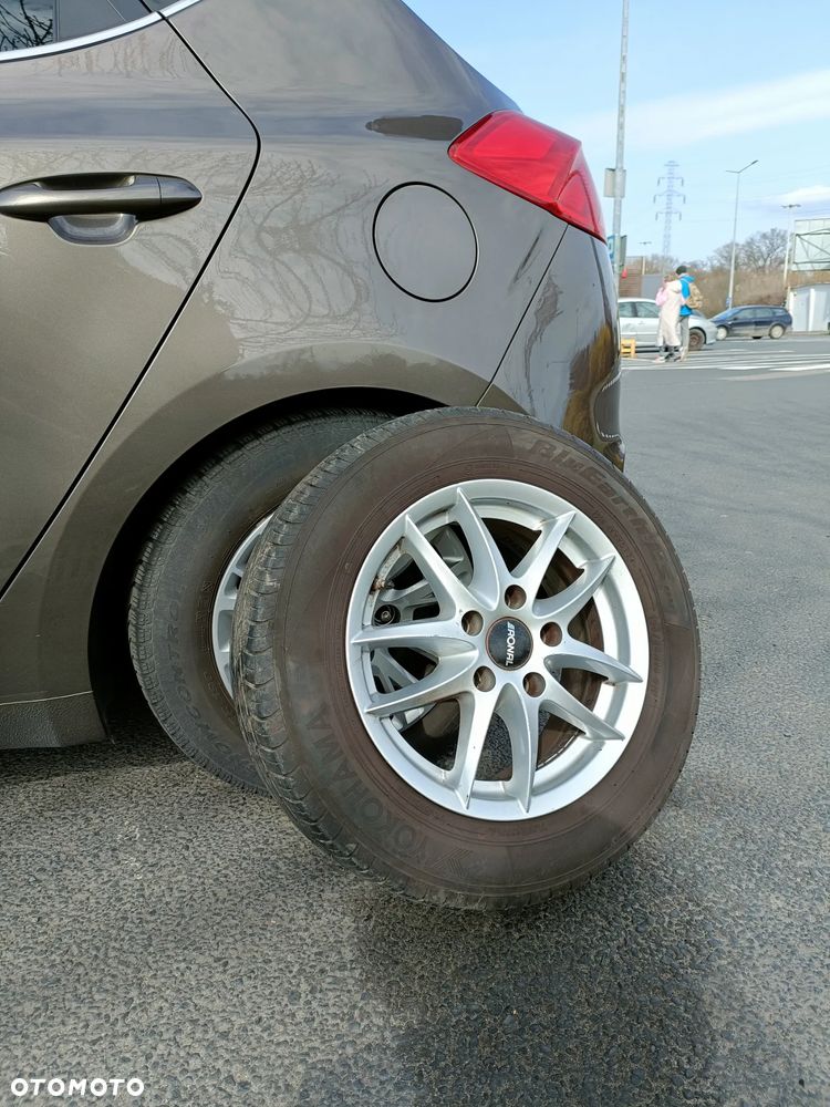 Kia Ceed 1.6 GDI L Business Line - 6
