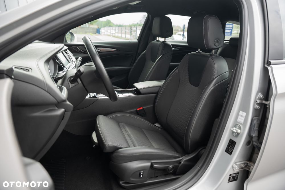 Opel Insignia 2.0 CDTI - 25
