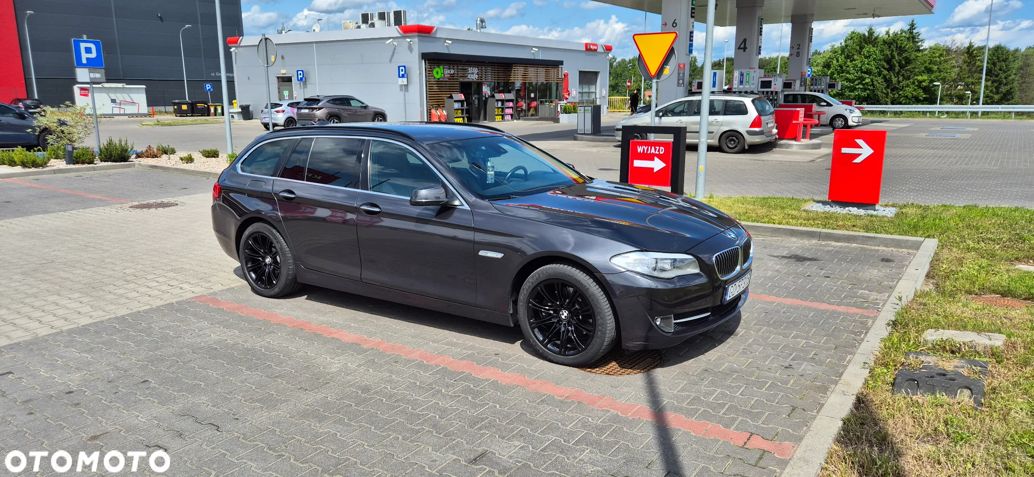BMW Seria 5 520d Touring - 4