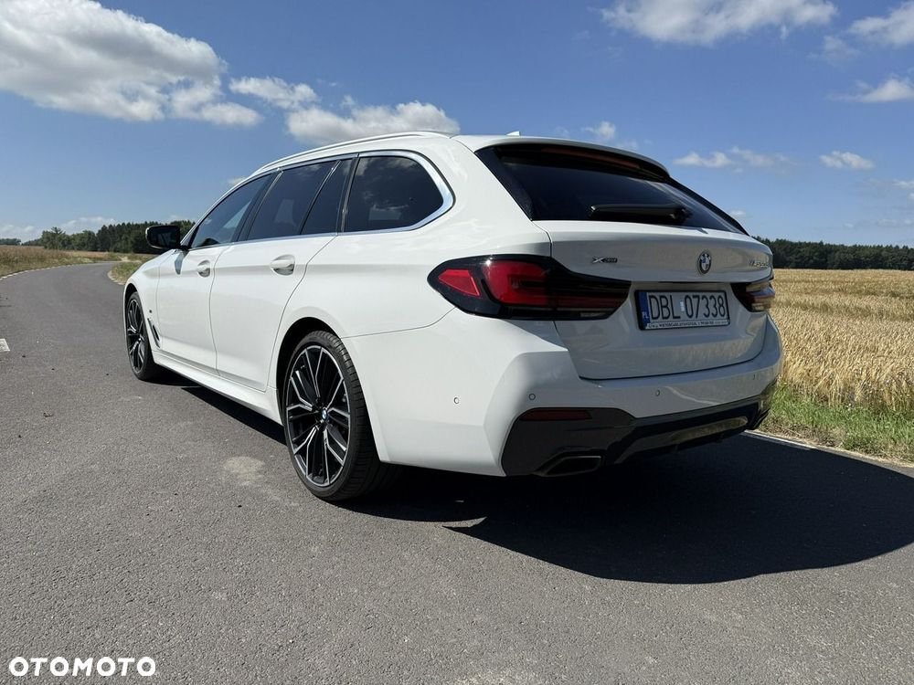 BMW Seria 5 530d mHEV M Sport sport - 26