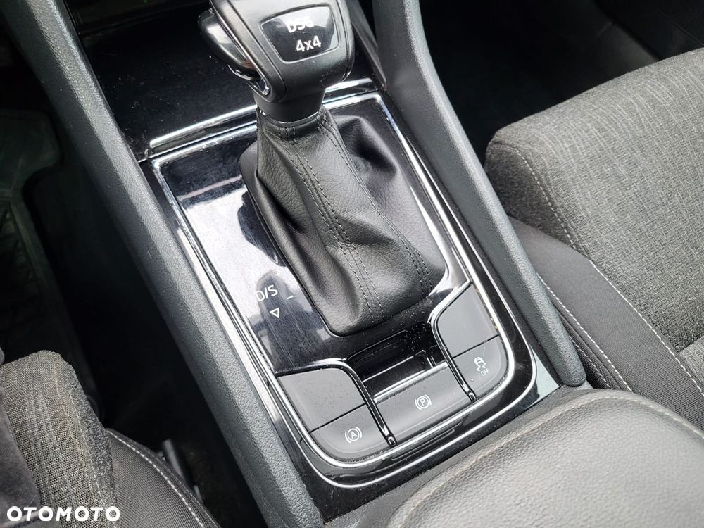 Skoda Karoq 2.0 TDI SCR 4x4 DSG Style - 28