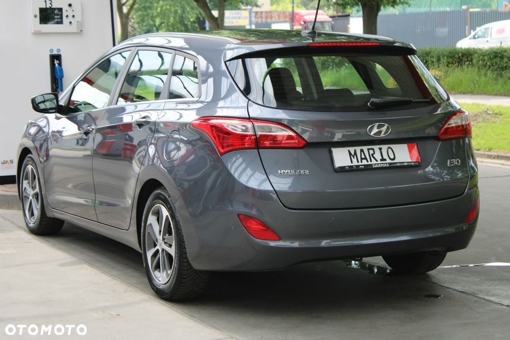 Hyundai i30 blue Kombi 1.4 YES Gold - 8