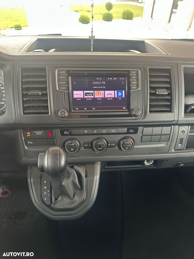 Volkswagen Caravelle LR Comfortline DSG 4M - 21