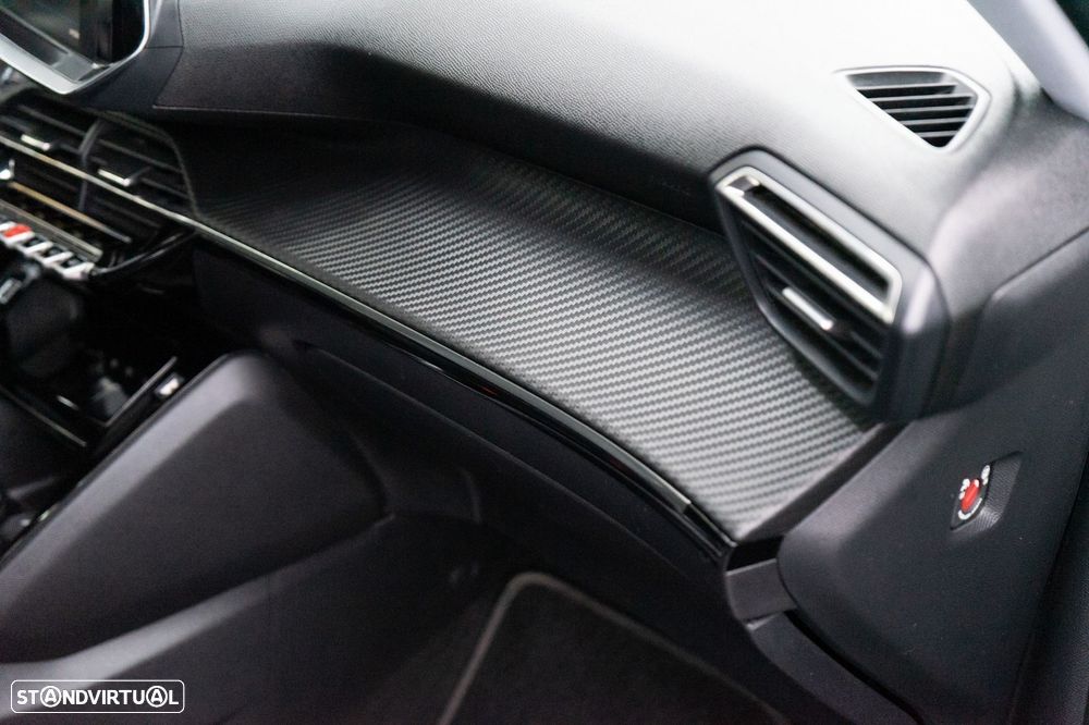 Peugeot 2008 1.2 PureTech Allure Pack EAT8 - 38