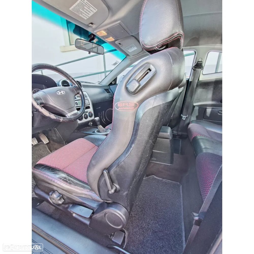 Hyundai Coupe 1.6 16V FX - 12