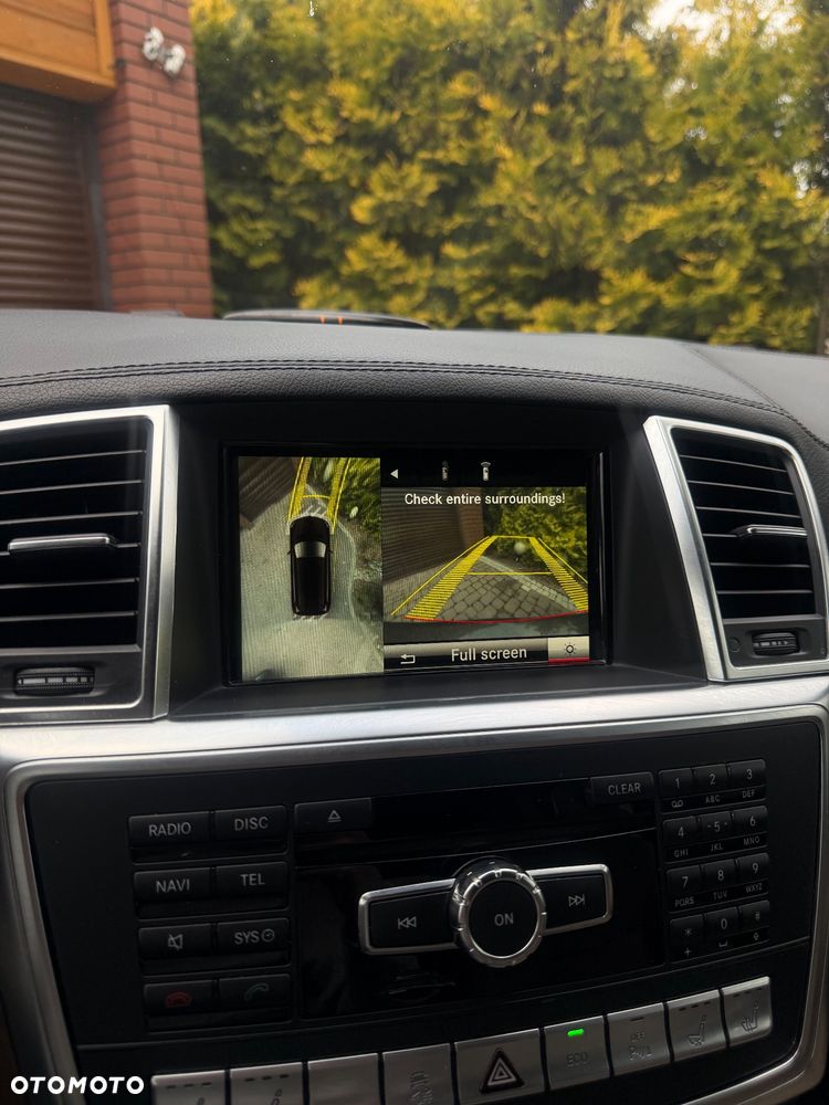 Mercedes-Benz GL 350 BlueTEC 4-Matic - 32