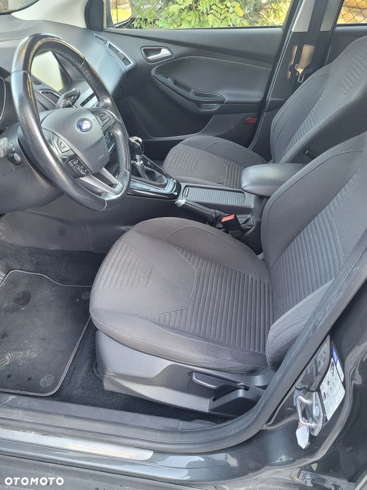 Ford Focus - 13