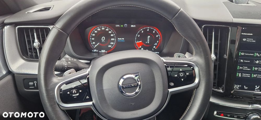 Volvo XC 60 T6 AWD R-Design - 26