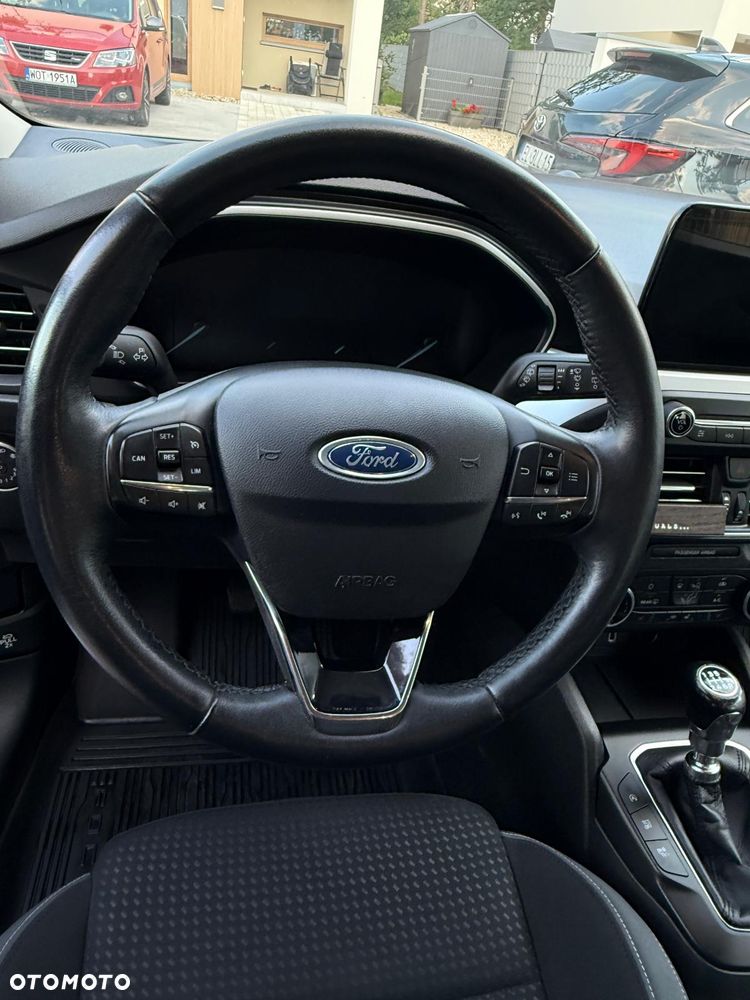 Ford Focus 1.0 EcoBoost Trend Edition Business - 22