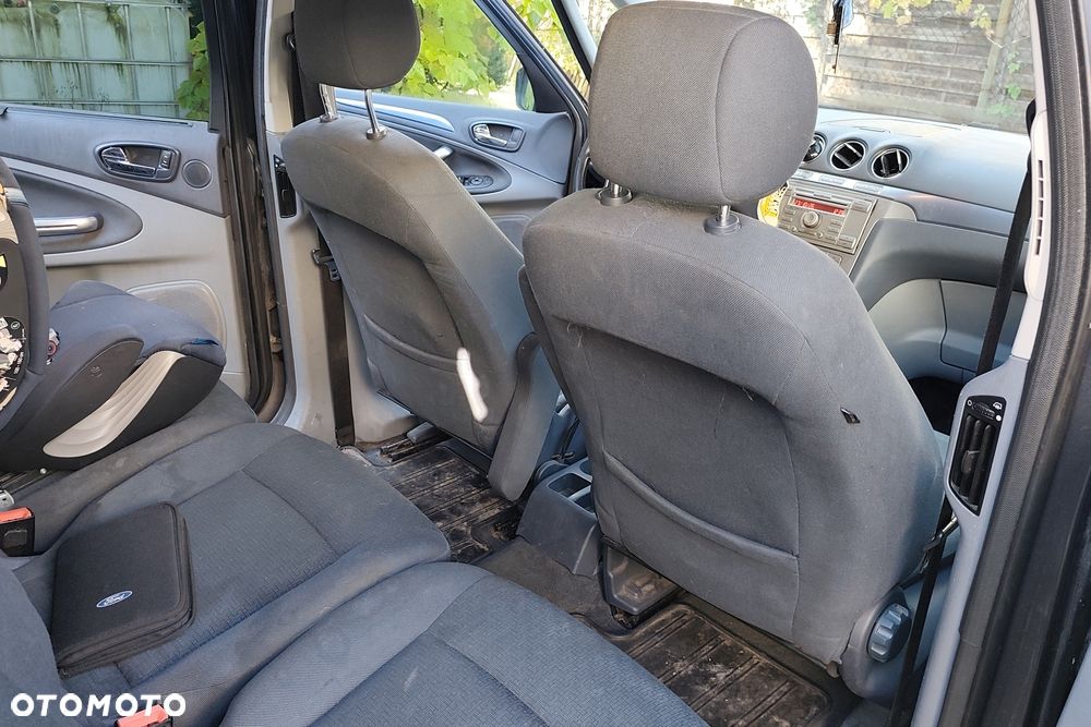 Ford Galaxy - 13