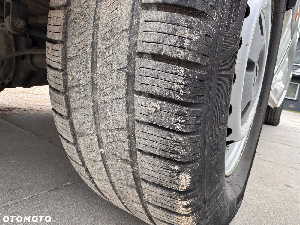 Volkswagen CRAFTER ŚREDNI PO LIFTOWY KLIMATYZACJA - 18