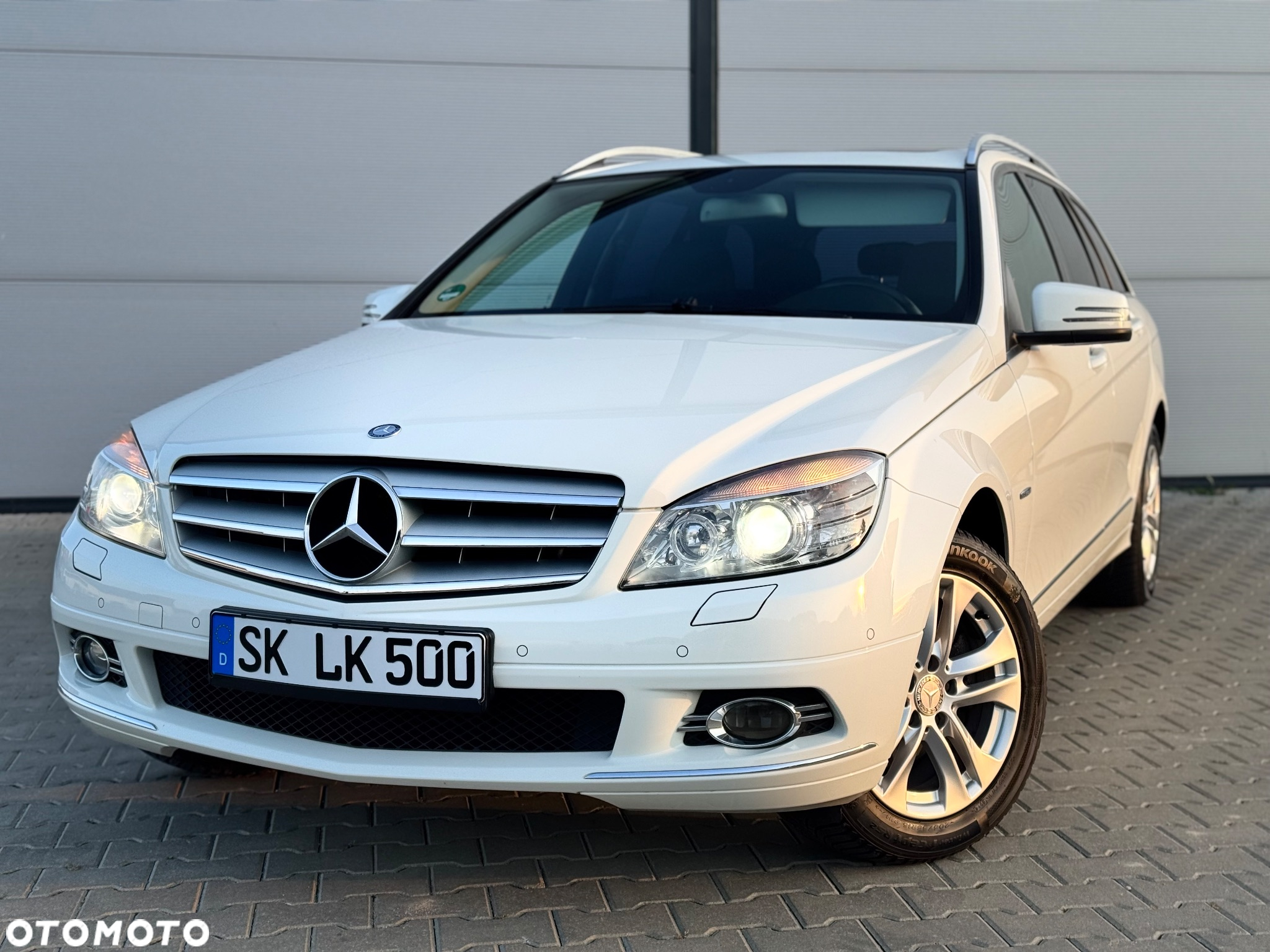 Mercedes-Benz Klasa C 180 T Kompressor Automatik BlueEFFICIENCY Special Edition - 20