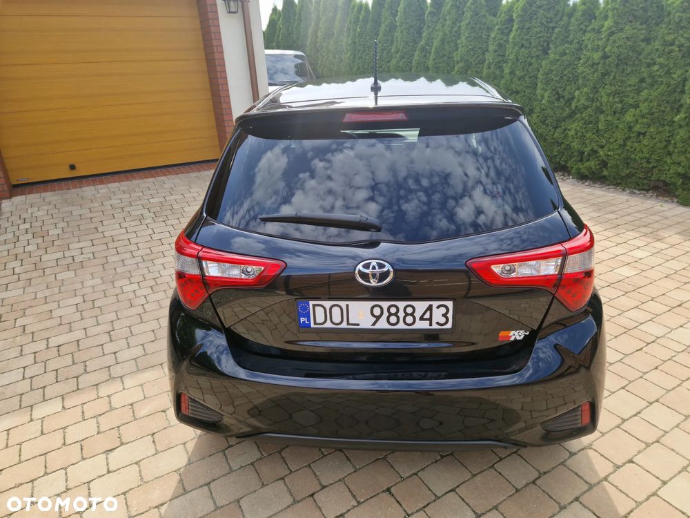 Toyota Yaris 1.5 Dynamic - 11
