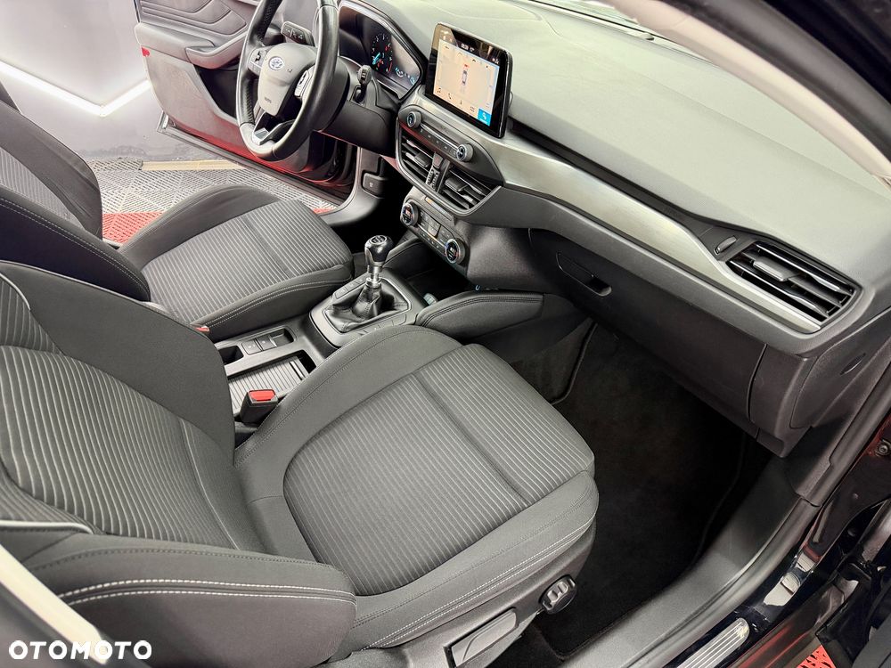 Ford Focus 1.5 EcoBlue STart-Stopp-System TITANIUM - 17