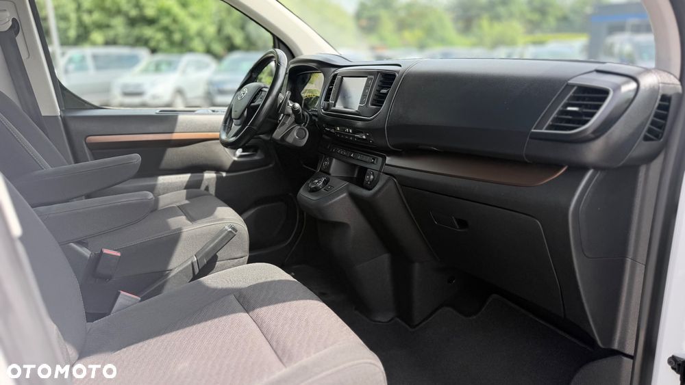 Toyota ProAce Kombi D-4D Medium 2,8t - 18