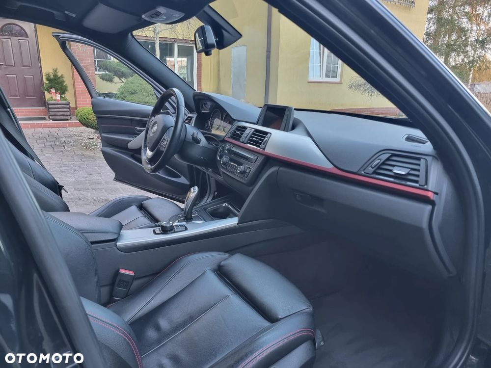 BMW Seria 3 328i Sport Line - 16