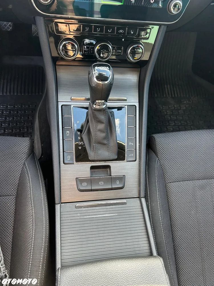 Skoda Superb 2.0 TSI Style DSG - 20