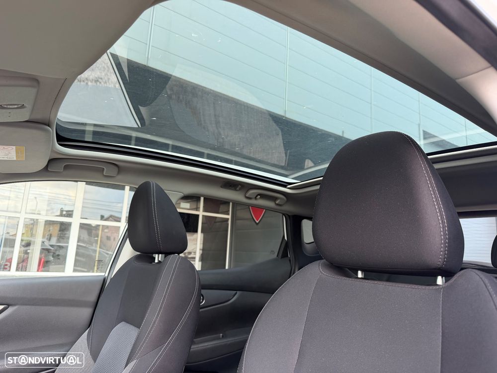 Nissan Qashqai 1.3 DIG-T N-Connecta J18 - 16