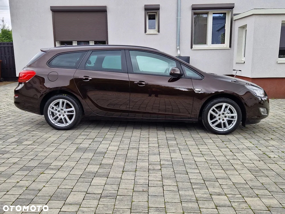 Opel Astra 1.4 Turbo 150 Jahre - 2