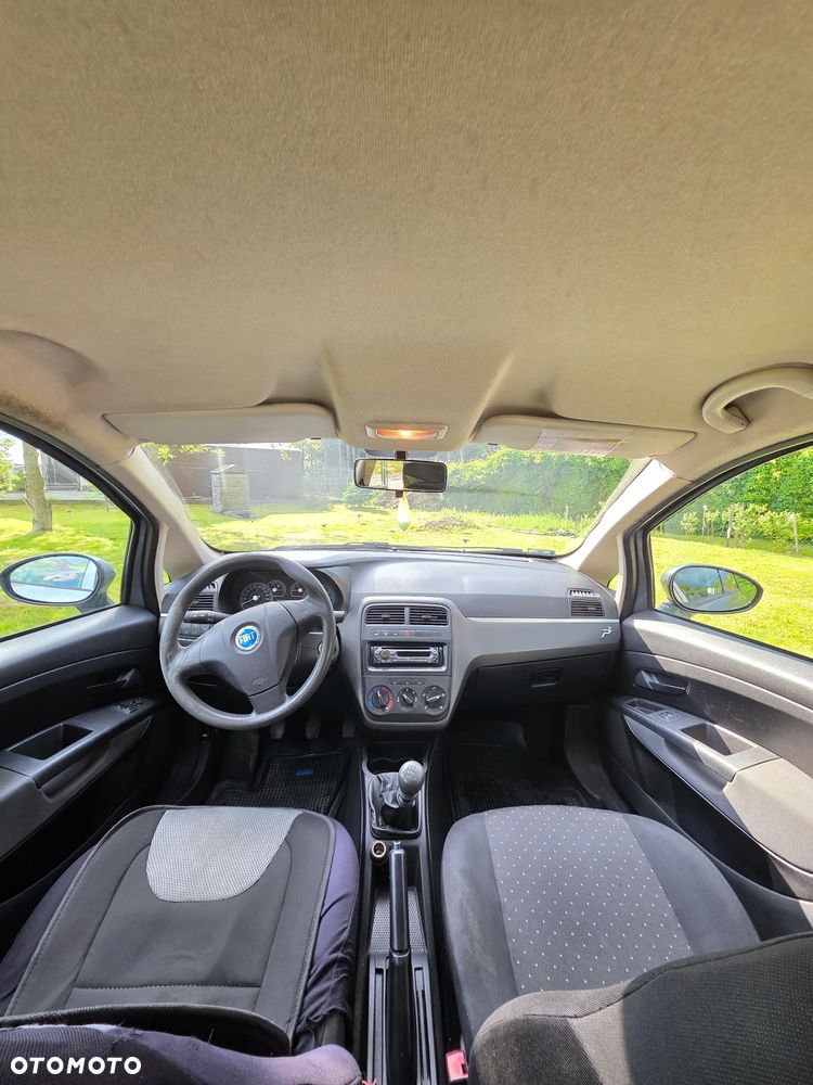 Fiat Grande Punto - 11