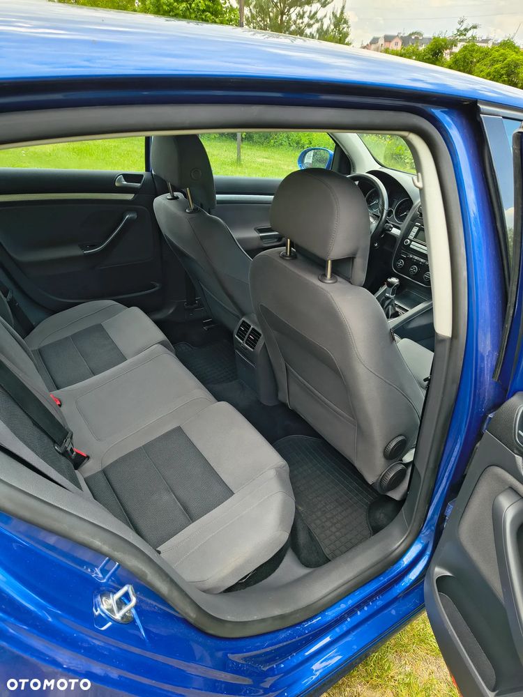 Volkswagen Golf R32 - 6