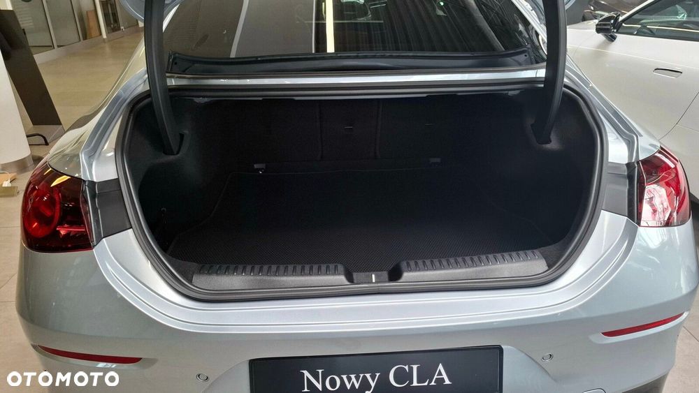 Mercedes-Benz CLA 200 mHEV 8G-DCT - 17