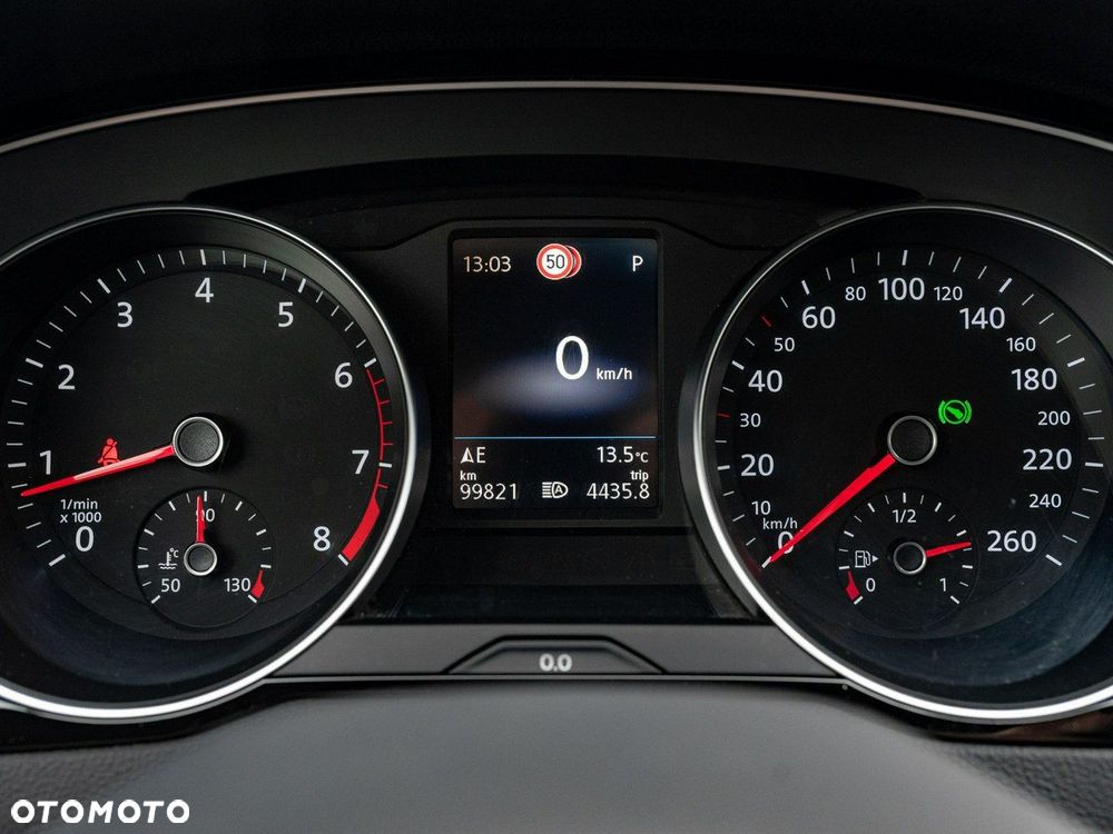 Volkswagen Passat - 15