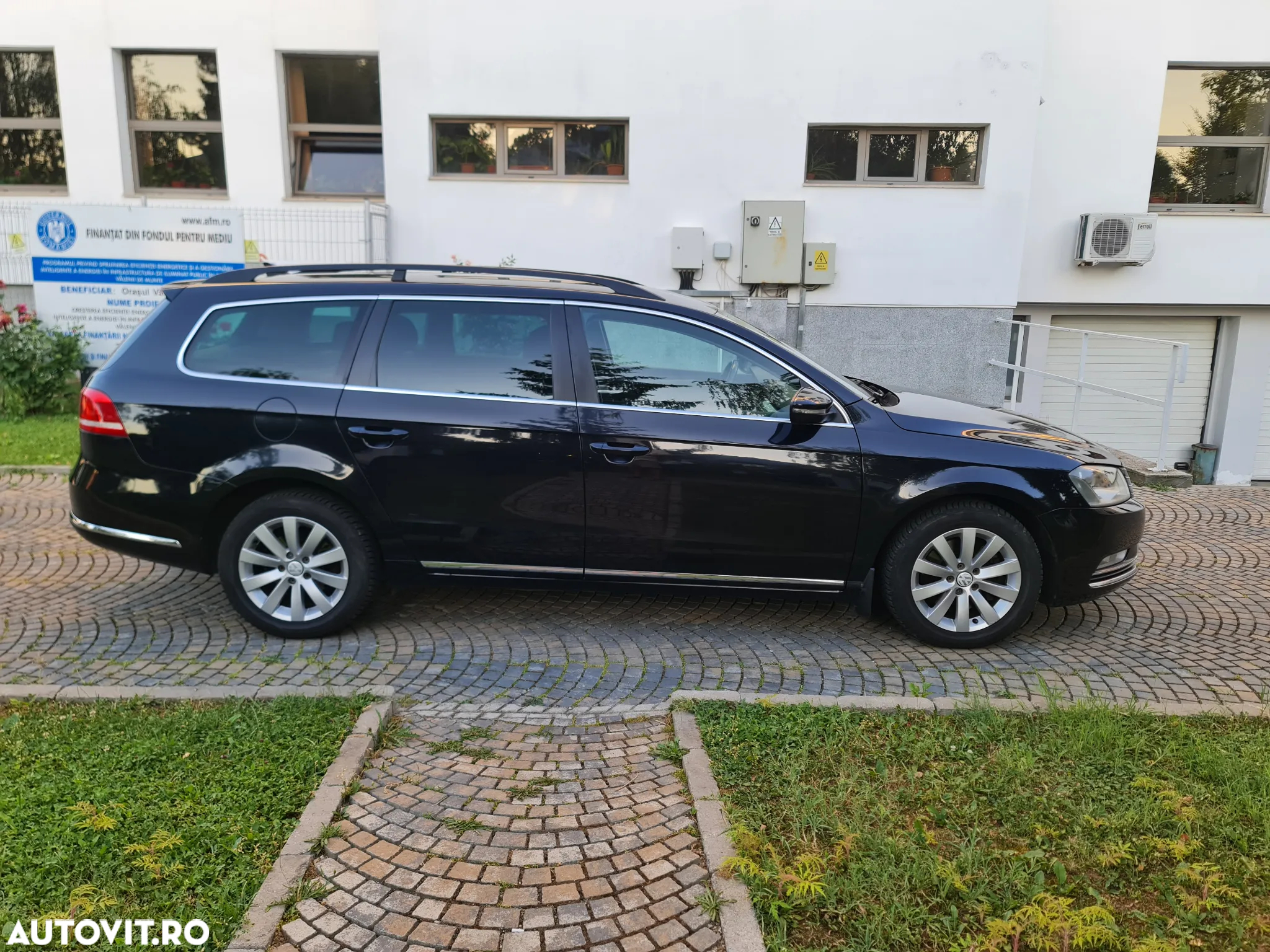 Volkswagen Passat 2.0 Blue TDI SCR Comfortline - 12