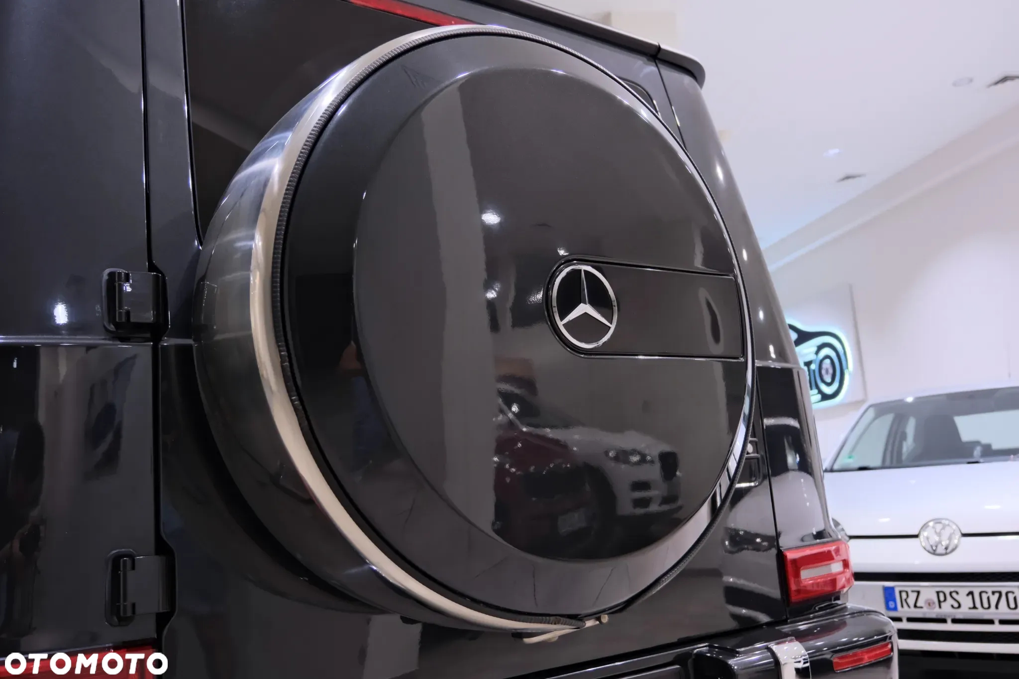 Mercedes-Benz Klasa G 500 9G-TRONIC Exclusive - 14
