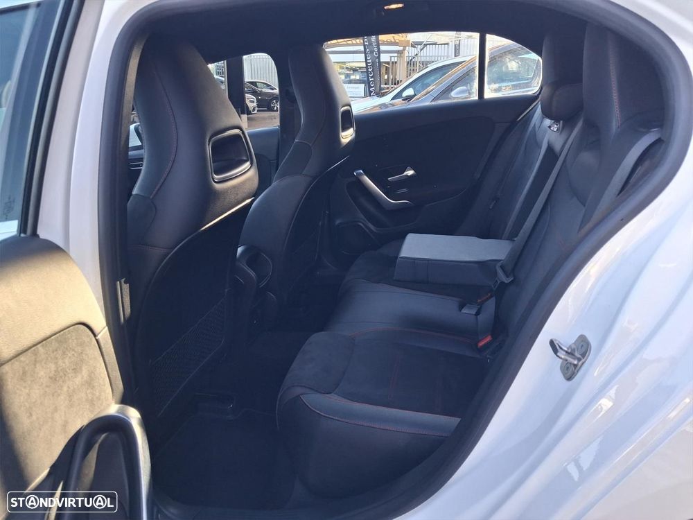 Mercedes-Benz A 250 e AMG Line - 13