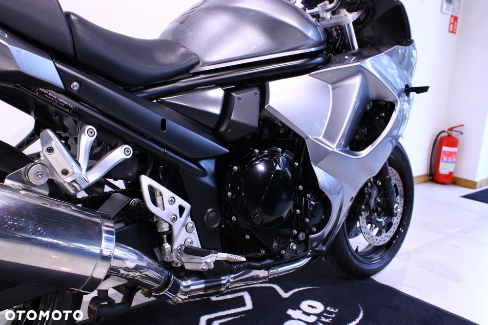 Suzuki GSX - 20