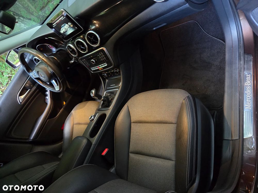 Mercedes-Benz CLA - 8