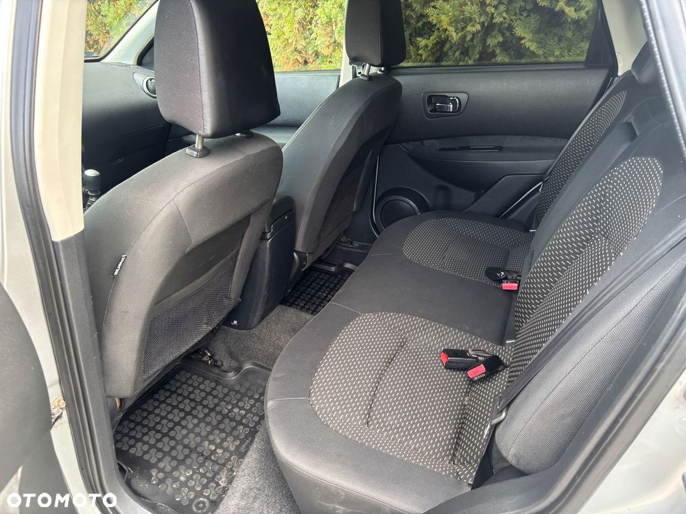 Nissan Qashqai 2.0 dCi DPF acenta - 17