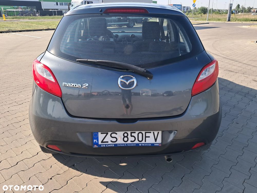 Mazda 2 - 6