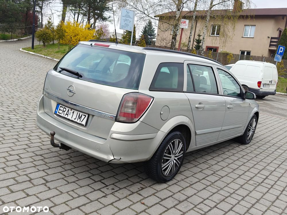 Opel Astra 1.7 CDTI Cosmo - 11