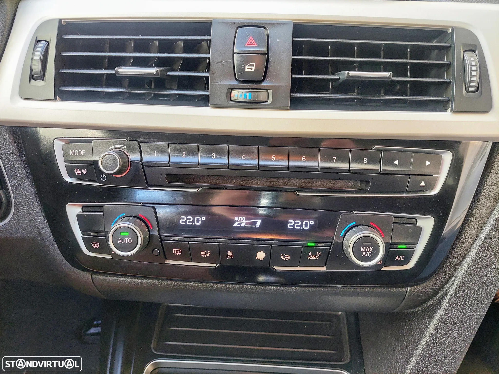 BMW 320 d Line Luxury - 43