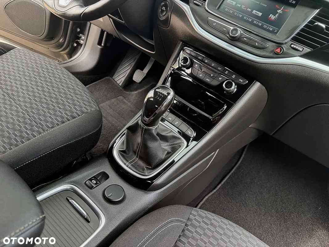 Opel Astra IV 1.6 CDTI Cosmo - 20