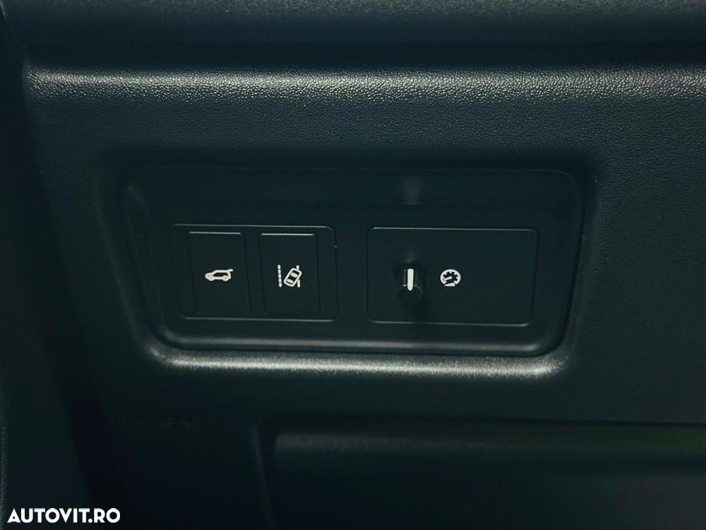 Land Rover Discovery Sport 2.0 l TD4 SE - 21