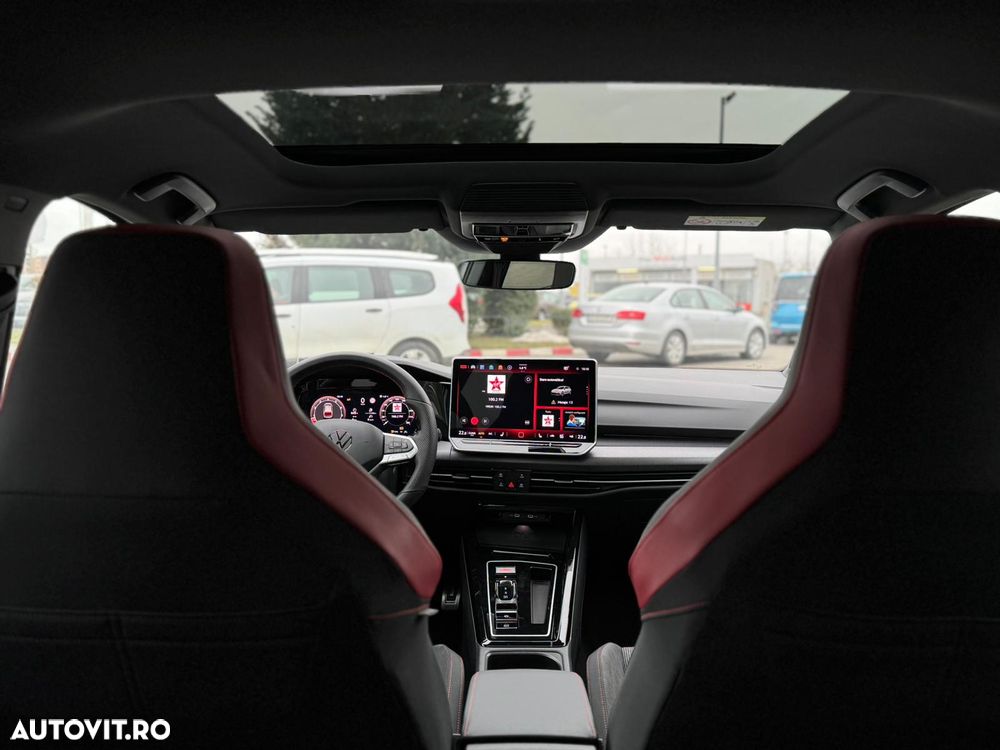 Volkswagen Golf GTI - 10