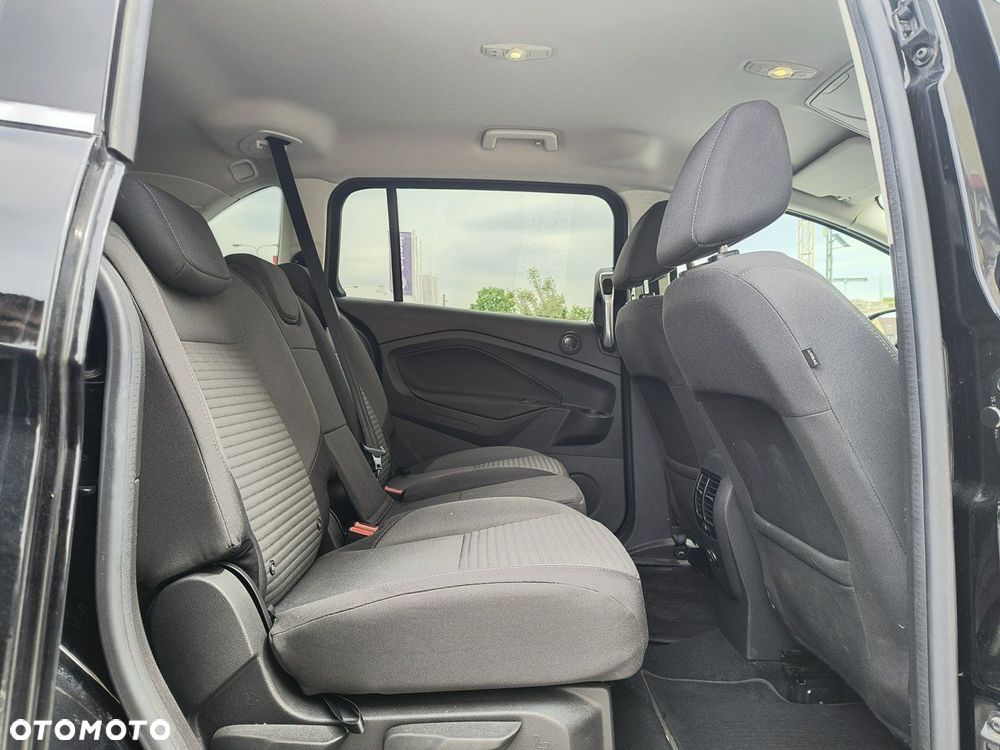 Ford Grand C-MAX - 13